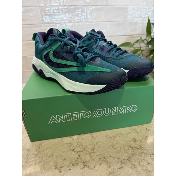 Nike Giannis Antetokounmpo Mens Size 8.5 Immortality 3 NEW W/TAGS